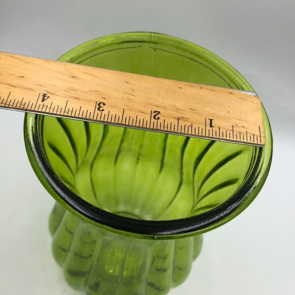 Vintage Green Glass Flower Plant Vase Indoor Tabletop Display Collectible Decor - Picture 12 of 12